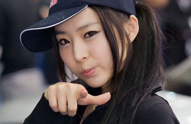 热搜网 - <em>老外</em>眼中 <em>亚洲女孩</em>懒 Cute Pose